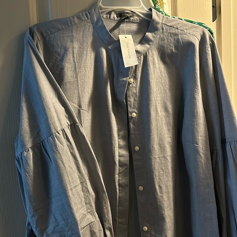 NWT Ann Taylor light Denim button up Sz L